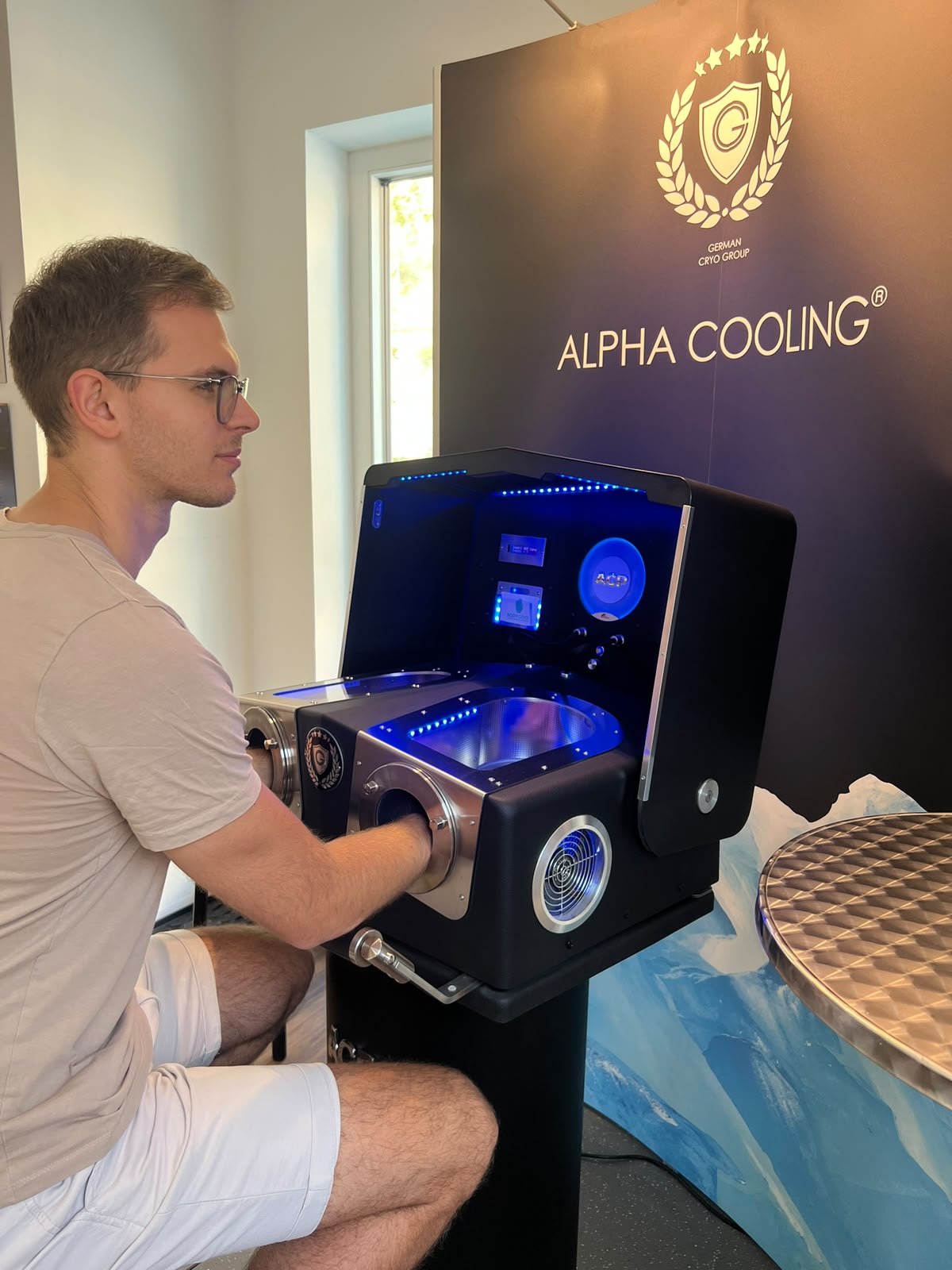 Alpha Cooling Professional Anwendung an den Händen